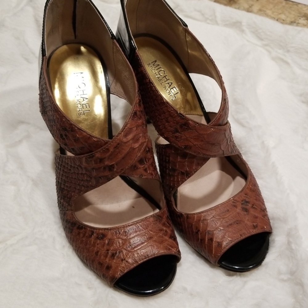 Michael Kors Leather Snake Print Heels, size 9